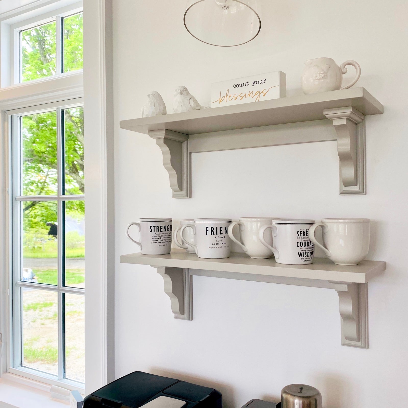 Farmhouse Shelf With Back Support