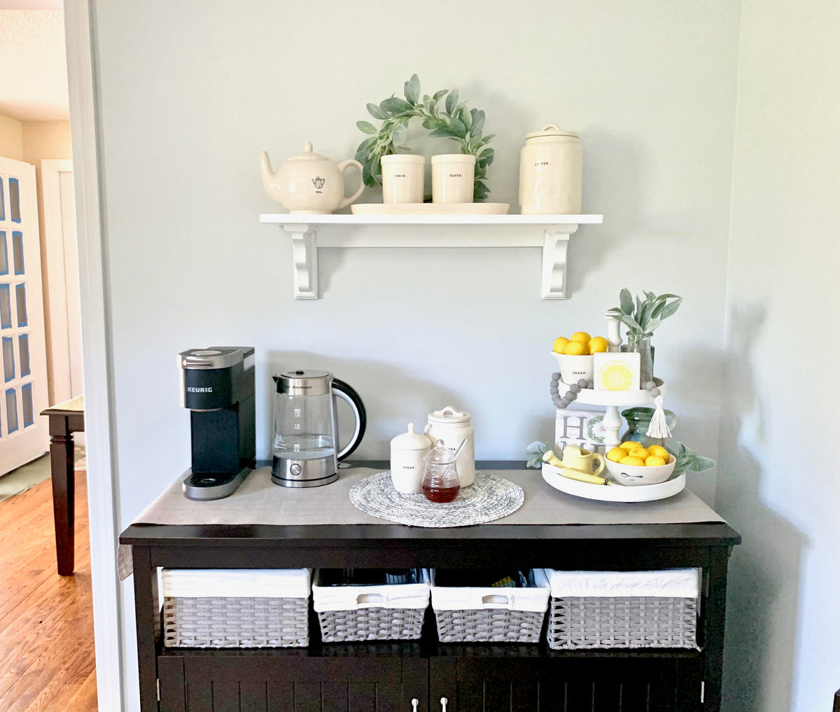 Farmhouse Shelf With Back Support