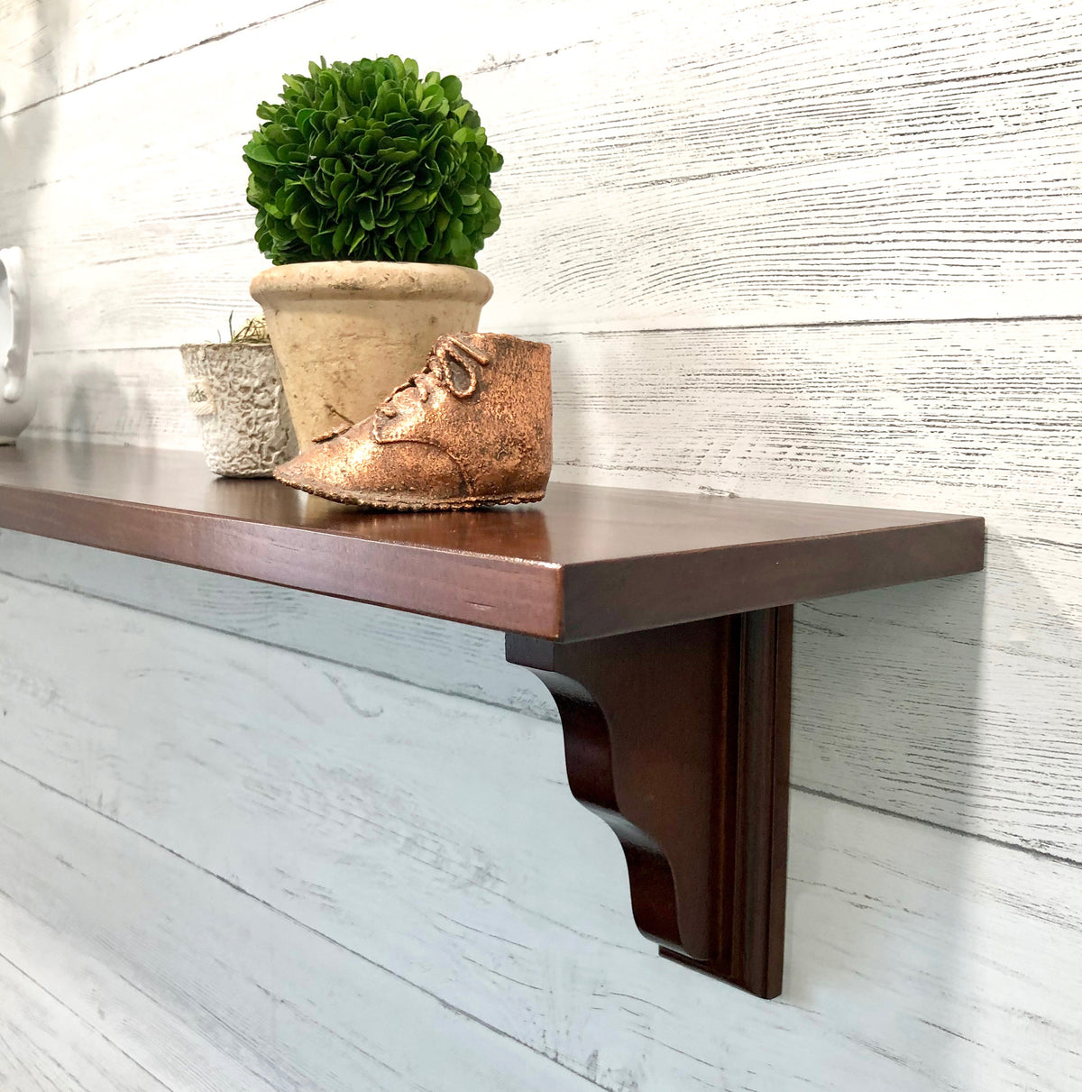 Stained Farmhouse Shelf With Back Support